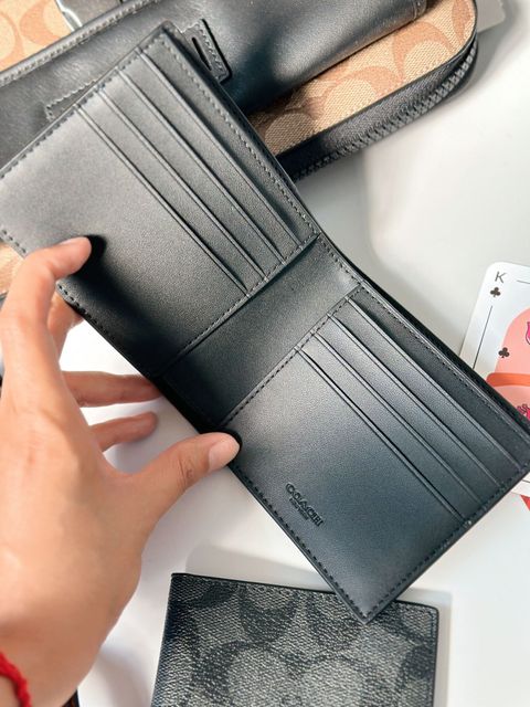 JuzBeauty_JuzBeautyMalaysia_JuzPretty_Authentic_Kbeauty_Malaysia_Skin_Care_Cosmetics_Jbeauty_Health_Care_korean_streetwear_US_Luxury_COACH F26072 3008 3-in-1 Wallet In Signature Canvas With Varsity Stripe In Charcoal Denim Chalk 男士钱包2.jpg