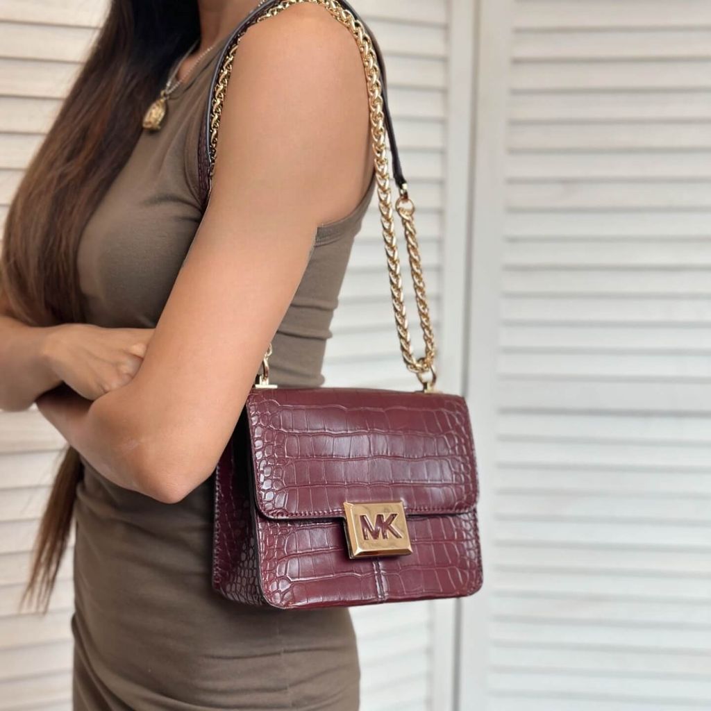 JuzBeauty_JuzBeautyMalaysia_JuzPretty_Authentic_Kbeauty_Malaysia_Skin_Care_Cosmetics_Jbeauty_Health_Care_korean_streetwear_US_Luxury_MICHAEL KORS 35F1G6SS1E Sonia Small Crocodile Embossed Faux Leather Shoulder Bag In Merlot 斜挎包2