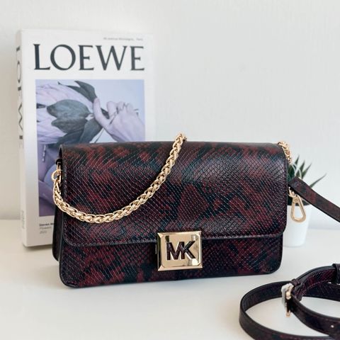 JuzBeauty_JuzBeautyMalaysia_JuzPretty_Authentic_Kbeauty_Malaysia_Skin_Care_Cosmetics_Jbeauty_Health_Care_korean_streetwear_US_Luxury_MICHAEL KORS 35F1G6SL3G Sonia Medium Snake Embossed Faux Laether Shoulder Bag In Merlot 法棍包1