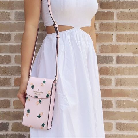 JuzBeauty_JuzBeautyMalaysia_JuzPretty_Authentic_Kbeauty_Malaysia_Skin_Care_Cosmetics_Jbeauty_Health_Care_korean_streetwear_US_Luxury_KATE SPADE K7276 Crossbody Bag Pineapples Printed North South Flap Phone Crossbody In Pink 手机包1