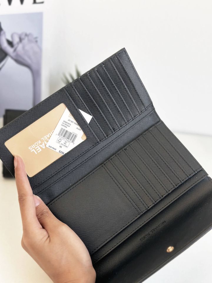 JuzBeauty_JuzBeautyMalaysia_JuzPretty_Authentic_Kbeauty_Malaysia_Skin_Care_Cosmetics_Jbeauty_Health_Care_korean_streetwear_US_Luxury_MICHAEL KORS 35S8GTVF7L Jet Set Travel Large Trifold Wallet In Black 女士长钱包6.jpg