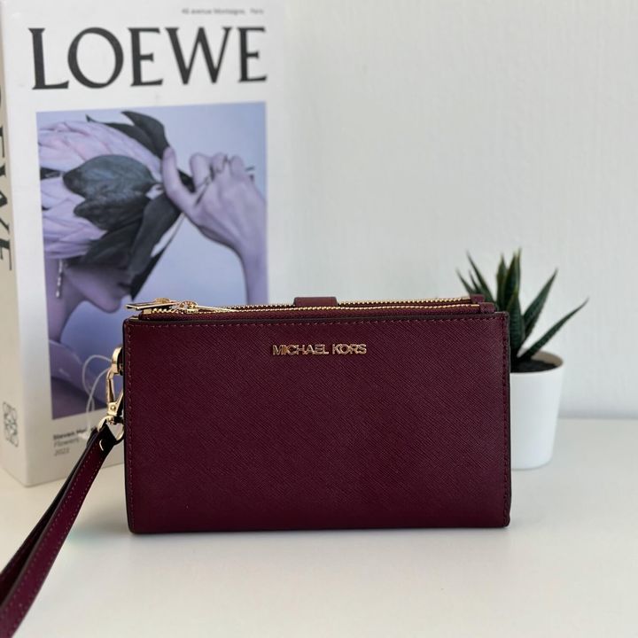 JuzBeauty_JuzBeautyMalaysia_JuzPretty_Authentic_Kbeauty_Malaysia_Skin_Care_Cosmetics_Jbeauty_Health_Care_korean_streetwear_US_Luxury_MICHAEL KORS 35F8GTVW0L Jet Set Travel Double Zip Wristlet Phone Wallet In Merlot 女士手拿包3