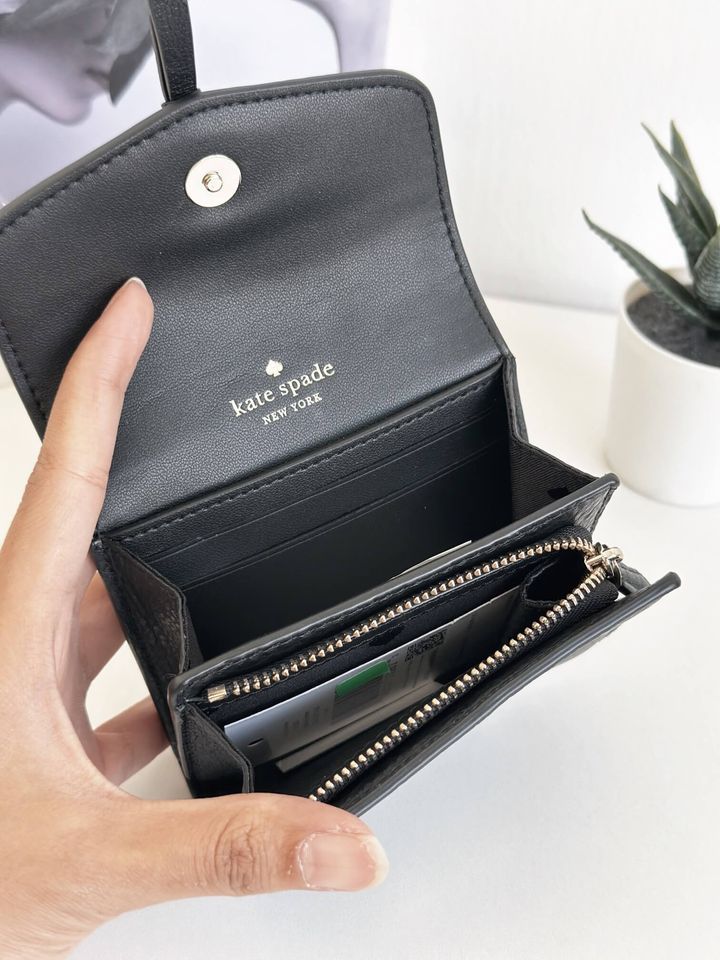 JuzBeauty_JuzBeautyMalaysia_JuzPretty_Authentic_Kbeauty_Malaysia_Skin_Care_Cosmetics_Jbeauty_Health_Care_korean_streetwear_US_Luxury_KATE SPADE K6026 Marti Small Flap Wallet In Black 女士钱包2.jpg