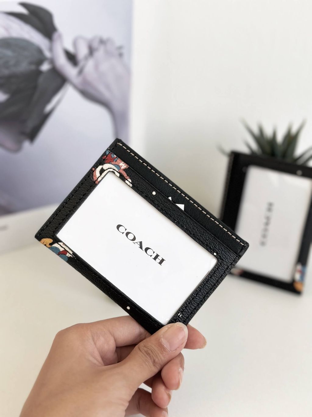 JuzBeauty_JuzBeautyMalaysia_JuzPretty_Authentic_Kbeauty_Malaysia_Skin_Care_Cosmetics_Jbeauty_Health_Care_korean_streetwear_US_Luxury_COACH CN032 Disney x Coach Mini Slim Id Card Case In Black Multi 卡包3.jpg