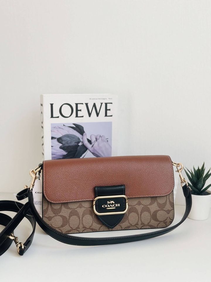 JuzBeauty_JuzBeautyMalaysia_JuzPretty_Authentic_Kbeauty_Malaysia_Skin_Care_Cosmetics_Jbeauty_Health_Care_korean_streetwear_US_Luxury_COACH CE560 Morgan Shoulder Bag In Colorblock Signature Canvas in Khaki Multi 酒神包9