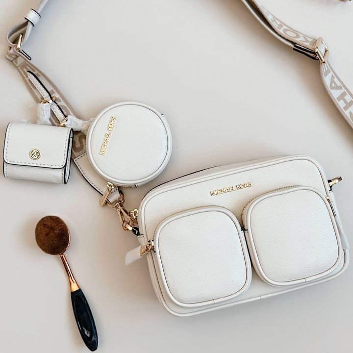 JuzBeauty_JuzBeautyMalaysia_JuzPretty_Authentic_Kbeauty_Malaysia_Skin_Care_Cosmetics_Jbeauty_Health_Care_korean_streetwear_US_Luxury_MICHAEL KORS 35S2GTTC6L Jet Set Medium Leather Crossbody Bag In Lt Cream 相机包1