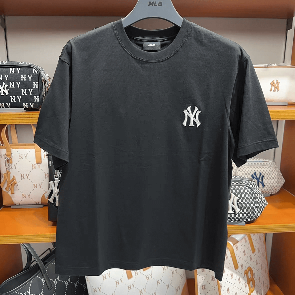 JuzBeauty-JuzBeautyMalaysia-JuzPretty-Authentic-Kbeauty-Malaysia-Skin-Care-Cosmetics-Jbeauty-Health-Care-korean-streetwear-MLB Classic Monogram Big Lux Short Sleeve T-Shirt New York Yankees13