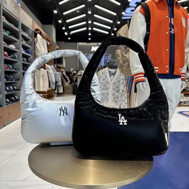 JuzBeauty-JuzBeautyMalaysia-JuzPretty-Authentic-Kbeauty-Malaysia-Skin-Care-Cosmetics-Jbeauty-Health-Care-korean-streetwear-MLB Basic Luxle Leisure Hobo Bag 腋下包 3ABQS044N5