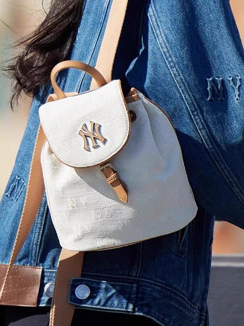 JuzBeauty-JuzBeautyMalaysia-JuzPretty-Authentic-Kbeauty-Malaysia-Skin-Care-Cosmetics-Jbeauty-Health-Care-korean-streetwear-MLB Classic Monogram Jacquard Mini Backpack 迷你背包 3ABKS014N1