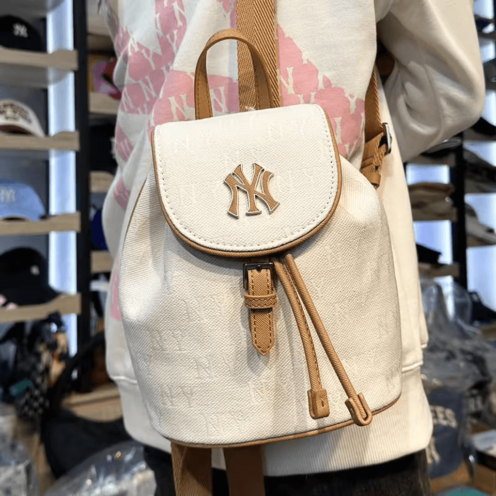 JuzBeauty-JuzBeautyMalaysia-JuzPretty-Authentic-Kbeauty-Malaysia-Skin-Care-Cosmetics-Jbeauty-Health-Care-korean-streetwear-MLB Classic Monogram Jacquard Mini Backpack 迷你背包 3ABKS014N6