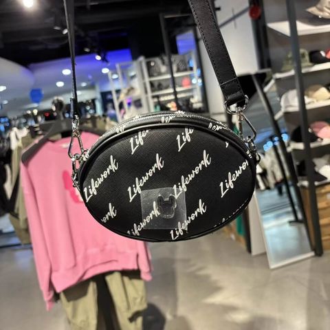 JuzBeauty-JuzBeautyMalaysia-JuzPretty-Authentic-Kbeauty-Malaysia-Skin-Care-Cosmetics-Jbeauty-Health-Care-korean-streetwear-LIFEWORK Essential Radogram Tambourine Bag 小圆包 LW245BG7112