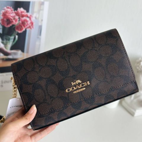 JuzBeauty_JuzBeautyMalaysia_JuzPretty_Authentic_Kbeauty_Malaysia_Skin_Care_Cosmetics_Jbeauty_Health_Care_korean_streetwear_US_Luxury_COACH CP033 Flap Crossbody In Signature Canvas In Brown Black 斜挎包1