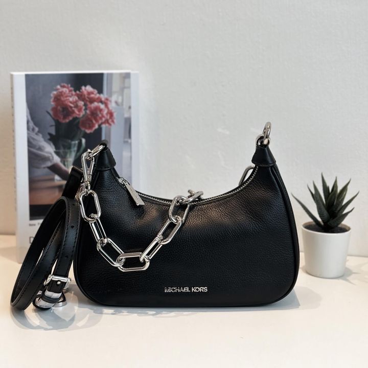 JuzBeauty_JuzBeautyMalaysia_JuzPretty_Authentic_Kbeauty_Malaysia_Skin_Care_Cosmetics_Jbeauty_Health_Care_korean_streetwear_US_Luxury_MICHAEL KORS 35F3S4CU6L Cora Medium Pebbled Leather Shoulder Bag In Black 单肩包5