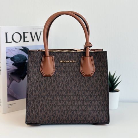 JuzBeauty_JuzBeautyMalaysia_JuzPretty_Authentic_Kbeauty_Malaysia_Skin_Care_Cosmetics_Jbeauty_Health_Care_korean_streetwear_US_Luxury_MICHAEL KORS 35S1GM9M2B Mercer Medium Messenger Crossbody Bag In Brown 斜挎包3