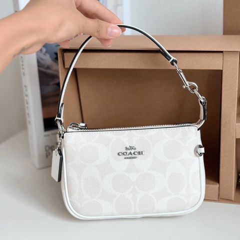 JuzBeauty_JuzBeautyMalaysia_JuzPretty_Authentic_Kbeauty_Malaysia_Skin_Care_Cosmetics_Jbeauty_Health_Care_korean_streetwear_US_Luxury_COACH CN045 Boxed Nolita 15 In Signature Canvas Glacier White Multi 麻将包礼盒3