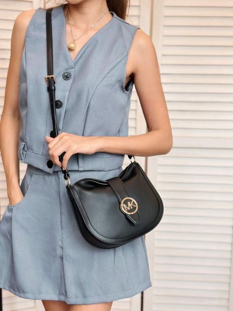 JuzBeauty_JuzBeautyMalaysia_JuzPretty_Authentic_Kbeauty_Malaysia_Skin_Care_Cosmetics_Jbeauty_Health_Care_korean_streetwear_US_Luxury_MICHAEL KORS 35S3G5GC1O Gabby Small Hobo Crossbody Bag In Black 斜挎包2