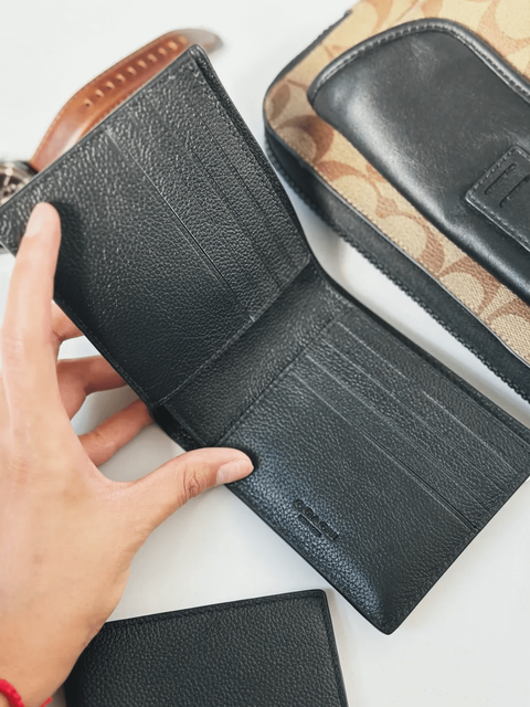 JuzBeauty_JuzBeautyMalaysia_JuzPretty_Authentic_Kbeauty_Malaysia_Skin_Care_Cosmetics_Jbeauty_Health_Care_korean_streetwear_US_Luxury_COACH F74991 Compact ID Wallet In Sport Calf Leather In Black 男士钱包 卡包1