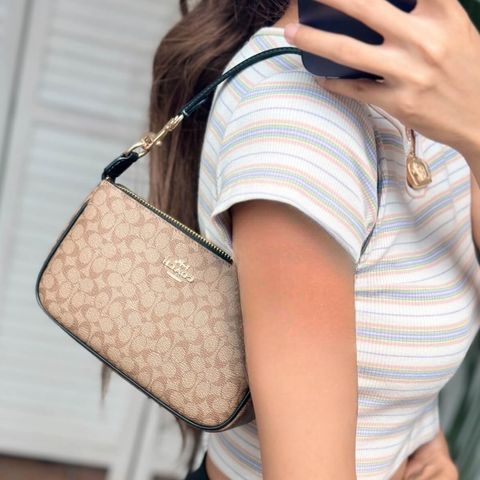 JuzBeauty_JuzBeautyMalaysia_JuzPretty_Authentic_Kbeauty_Malaysia_Skin_Care_Cosmetics_Jbeauty_Health_Care_korean_streetwear_US_Luxury_COACH CS445 Nolita 19 In Colorblock Signature Canvas In Khaki Black 麻将包2