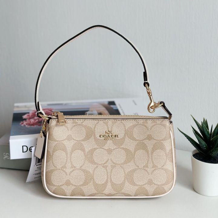 JuzBeauty_JuzBeautyMalaysia_JuzPretty_Authentic_Kbeauty_Malaysia_Skin_Care_Cosmetics_Jbeauty_Health_Care_korean_streetwear_US_Luxury_COACH CS442 Nolita 19 In Signature Canvas In Light Khaki 麻将包5