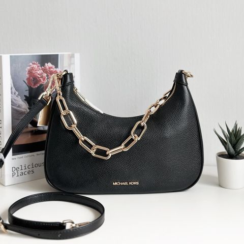 JuzBeauty_JuzBeautyMalaysia_JuzPretty_Authentic_Kbeauty_Malaysia_Skin_Care_Cosmetics_Jbeauty_Health_Care_korean_streetwear_US_Luxury_MICHAEL KORS 35S2G4CW3L Cora Large Pebbled Leather Chain-link Crossbody Bag In Black 斜挎包1