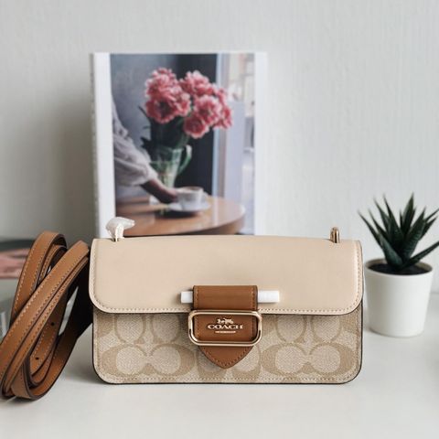 JuzBeauty_JuzBeautyMalaysia_JuzPretty_Authentic_Kbeauty_Malaysia_Skin_Care_Cosmetics_Jbeauty_Health_Care_korean_streetwear_US_Luxury_COACH CR254 Morgan Crossbody In Blocked Signature Canvas In Khaki 斜挎包7