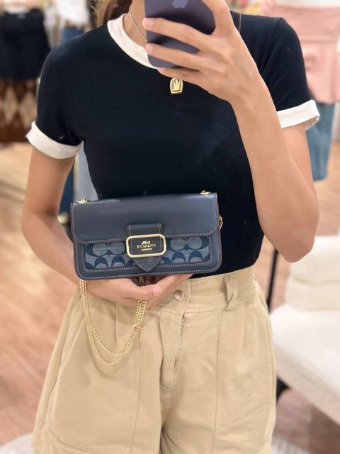JuzBeauty_JuzBeautyMalaysia_JuzPretty_Authentic_Kbeauty_Malaysia_Skin_Care_Cosmetics_Jbeauty_Health_Care_korean_streetwear_US_Luxury_COACH CH150 Morgan Crossbody In Signature Chambray In Denim 斜挎包2