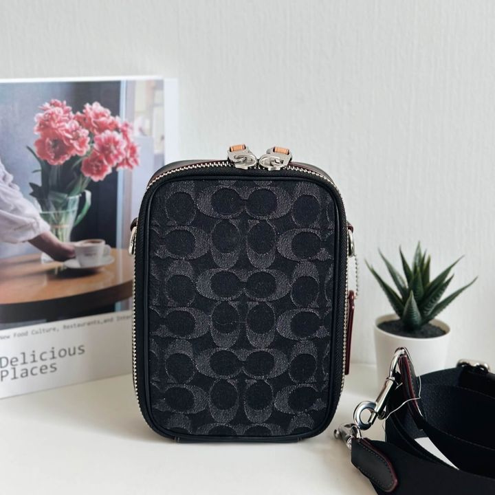 JuzBeauty_JuzBeautyMalaysia_JuzPretty_Authentic_Kbeauty_Malaysia_Skin_Care_Cosmetics_Jbeauty_Health_Care_korean_streetwear_US_Luxury_COACH CO946 Stanton Crossbody In Signature Denim 斜挎包3