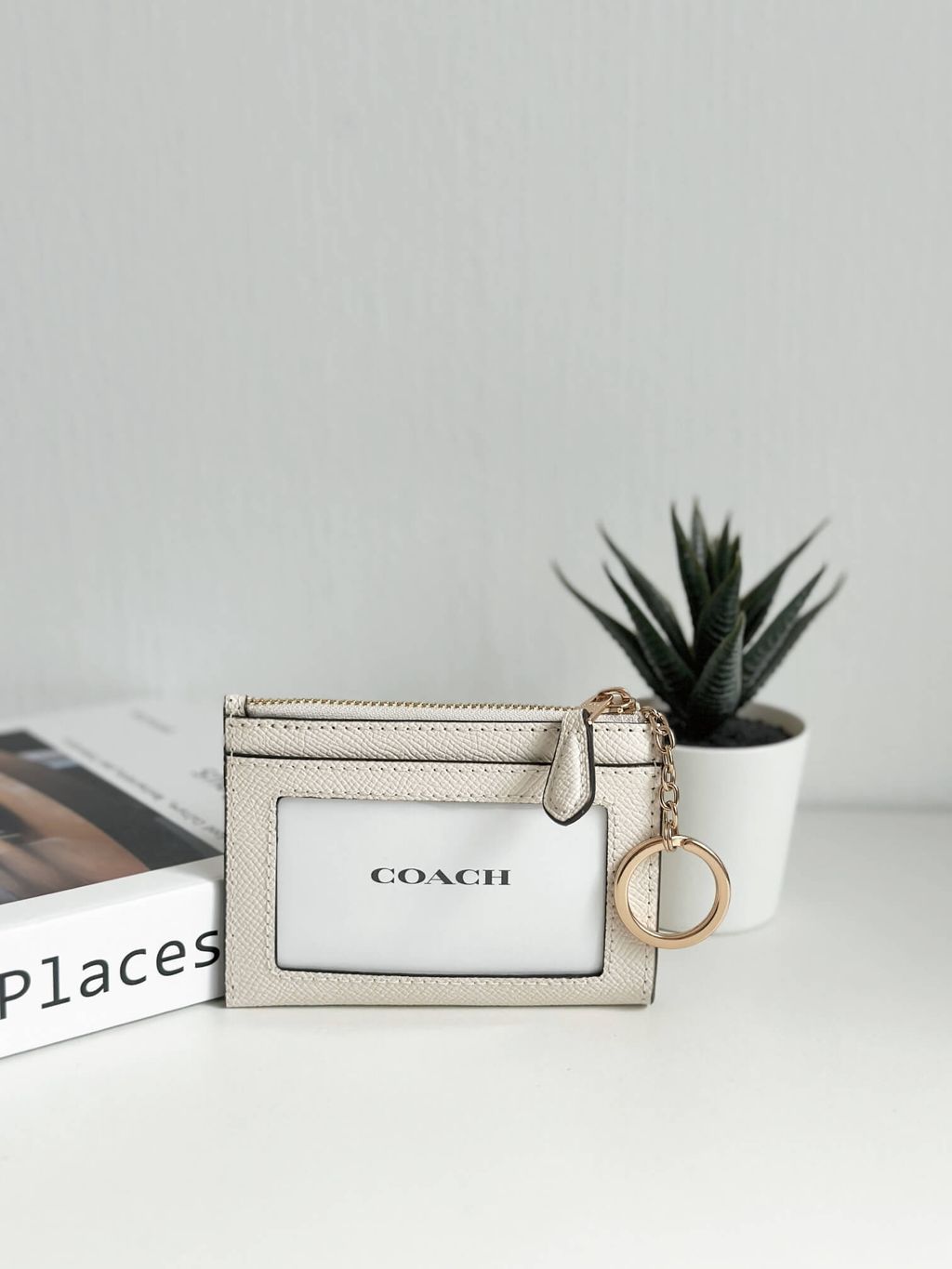 JuzBeauty_JuzBeautyMalaysia_JuzPretty_Authentic_Kbeauty_Malaysia_Skin_Care_Cosmetics_Jbeauty_Health_Care_korean_streetwear_US_Luxury_COACH F88250 Mini Skinny Id Case In Chalk 女款卡包8.jpg