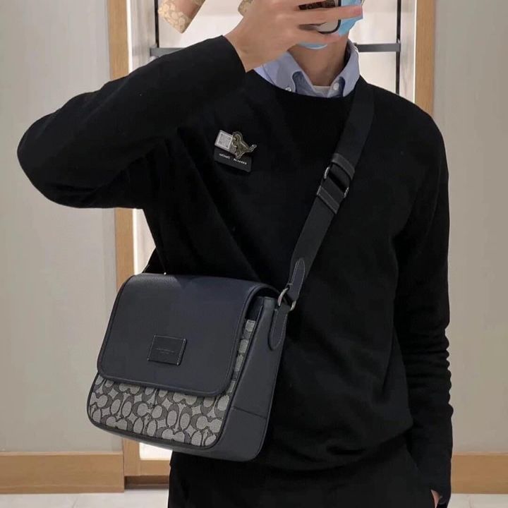 JuzBeauty_JuzBeautyMalaysia_JuzPretty_Authentic_Kbeauty_Malaysia_Skin_Care_Cosmetics_Jbeauty_Health_Care_korean_streetwear_US_Luxury_COACH CE534 Sprint Map Bag 25 In Signature Jacquard Charcoal Black 男士斜挎包3