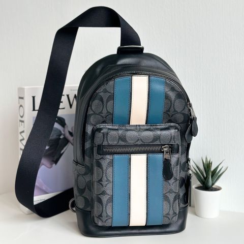 JuzBeauty_JuzBeautyMalaysia_JuzPretty_Authentic_Kbeauty_Malaysia_Skin_Care_Cosmetics_Jbeauty_Health_Care_korean_streetwear_US_Luxury_COACH 2999 West Pack In Signature Canvas With Varsity Stripe 男款胸包3