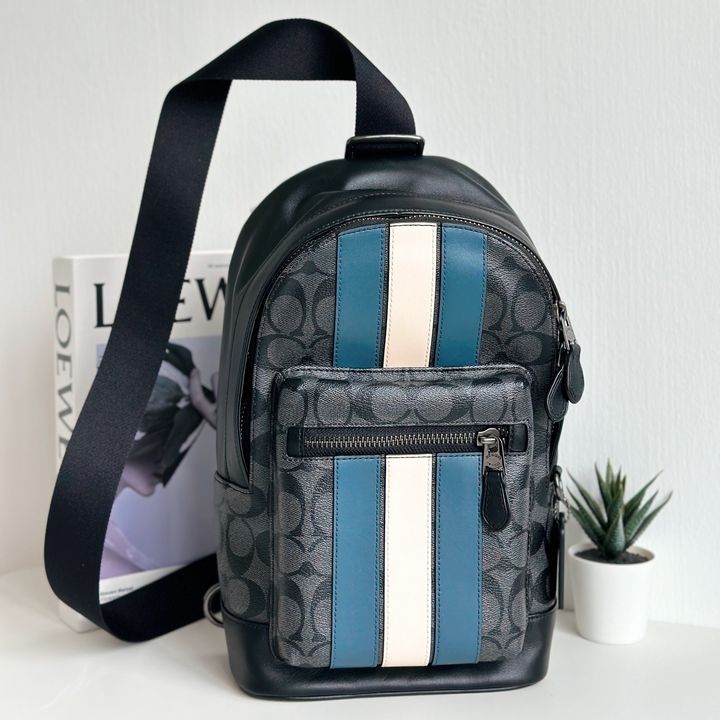 JuzBeauty_JuzBeautyMalaysia_JuzPretty_Authentic_Kbeauty_Malaysia_Skin_Care_Cosmetics_Jbeauty_Health_Care_korean_streetwear_US_Luxury_COACH 2999 West Pack In Signature Canvas With Varsity Stripe 男款胸包3