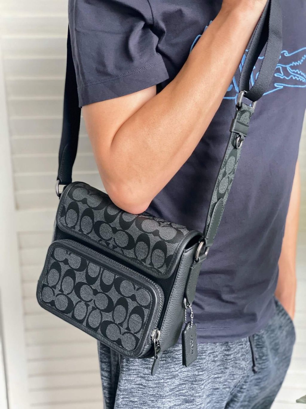 JuzBeauty_JuzBeautyMalaysia_JuzPretty_Authentic_Kbeauty_Malaysia_Skin_Care_Cosmetics_Jbeauty_Health_Care_korean_streetwear_US_Luxury_COACH C9870 Sullivan Crossbody In Signature Canvas In Black Charcoal 男款相机包6