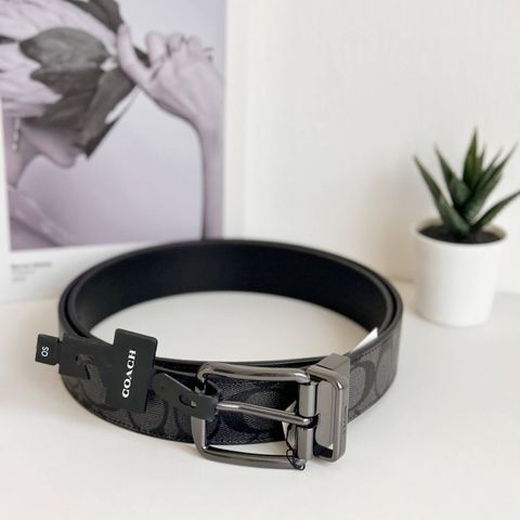 JuzBeauty_JuzBeautyMalaysia_JuzPretty_Authentic_Kbeauty_Malaysia_Skin_Care_Cosmetics_Jbeauty_Health_Care_korean_streetwear_US_Luxury_COACH F64839 CQ022 Wide Harness Cut-To-Size Reversible Signature Coated Canvas Belt Charcoal Black 男款腰带3