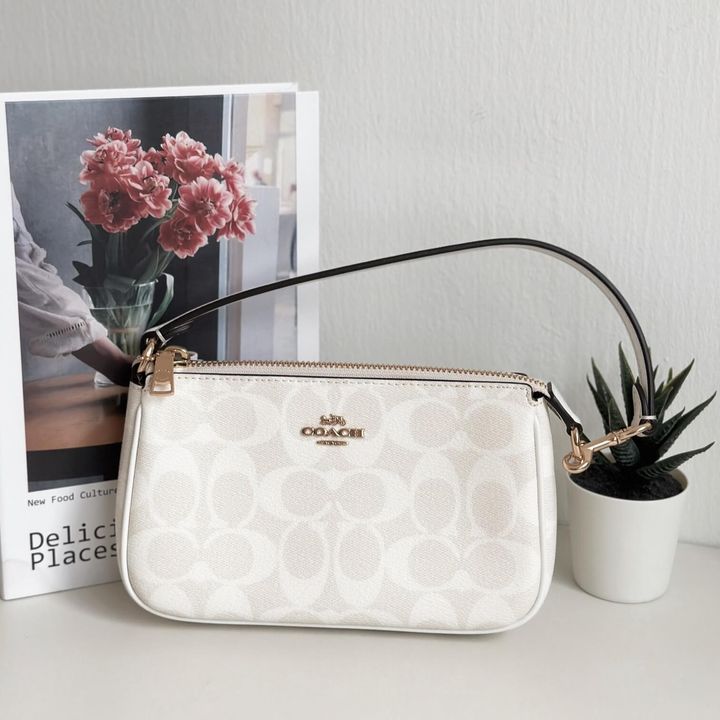 JuzBeauty_JuzBeautyMalaysia_JuzPretty_Authentic_Kbeauty_Malaysia_Skin_Care_Cosmetics_Jbeauty_Health_Care_korean_streetwear_US_Luxury_COACH CS442 Nolita 19 Signature Canvas In Glacier White 麻将包4