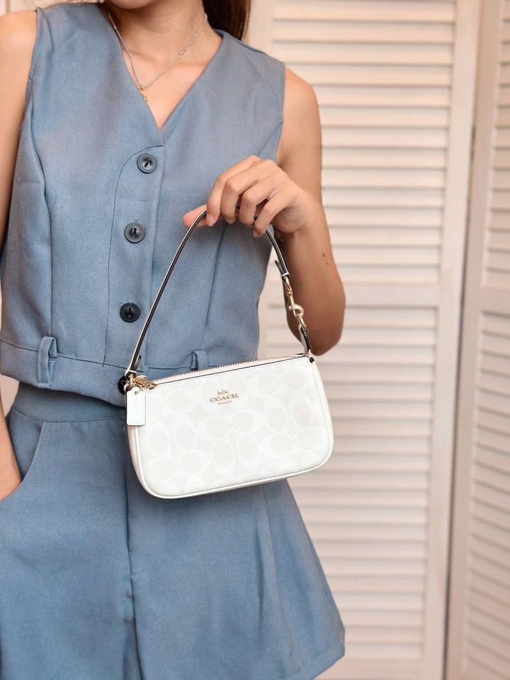 JuzBeauty_JuzBeautyMalaysia_JuzPretty_Authentic_Kbeauty_Malaysia_Skin_Care_Cosmetics_Jbeauty_Health_Care_korean_streetwear_US_Luxury_COACH CS442 Nolita 19 Signature Canvas In Glacier White 麻将包3