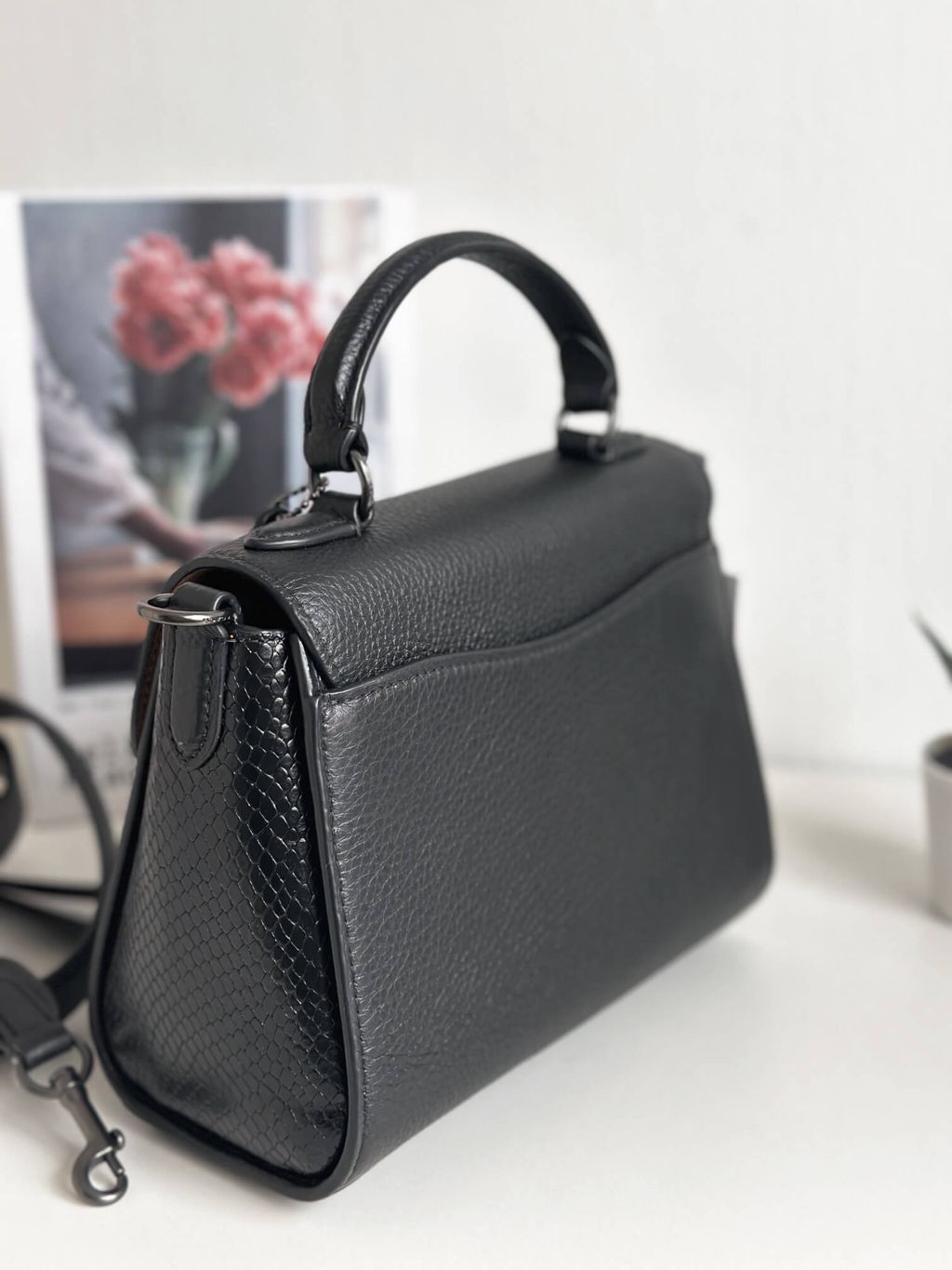 JuzBeauty_JuzBeautyMalaysia_JuzPretty_Authentic_Kbeauty_Malaysia_Skin_Care_Cosmetics_Jbeauty_Health_Care_korean_streetwear_US_Luxury_COACH CF321 Morgan Top Handle Satchel In Black 小方包3