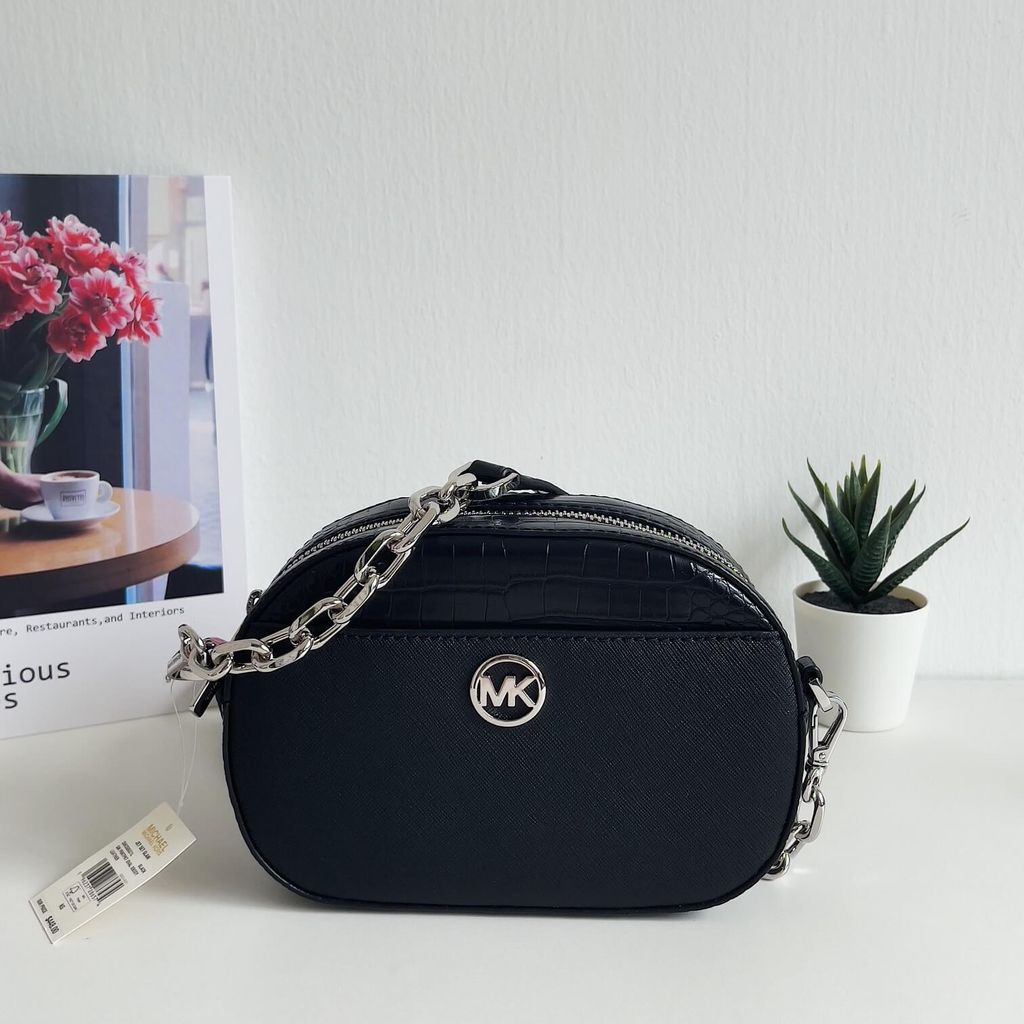 JuzBeauty_JuzBeautyMalaysia_JuzPretty_Authentic_Kbeauty_Malaysia_Skin_Care_Cosmetics_Jbeauty_Health_Care_korean_streetwear_US_Luxury_MICHAEL KORS 35H3S8GC1L Jet Set Glam Small Oval Crossbody In Black 斜挎包2