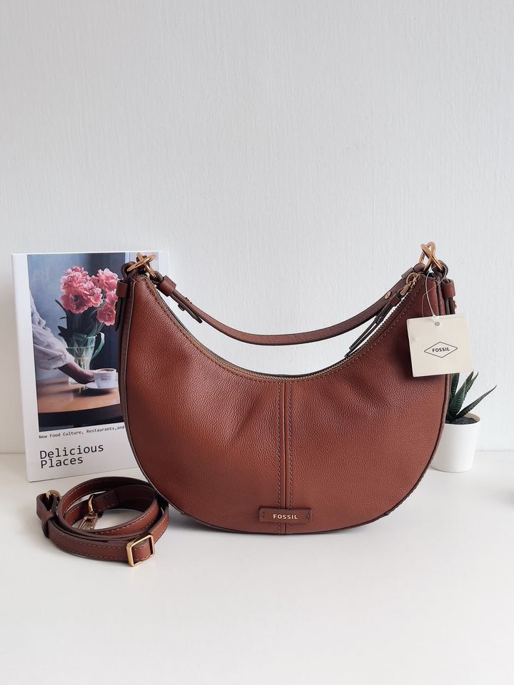 JuzBeauty_JuzBeautyMalaysia_JuzPretty_Authentic_Kbeauty_Malaysia_Skin_Care_Cosmetics_Jbeauty_Health_Care_korean_streetwear_US_Luxury_FOSSIL SHB3164210KH Shae Small Hobo In Brown 腋下包3