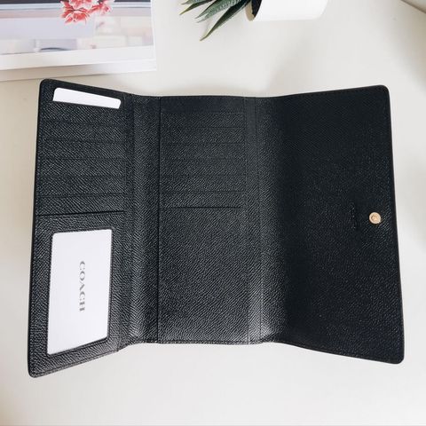 JuzBeauty_JuzBeautyMalaysia_JuzPretty_Authentic_Kbeauty_Malaysia_Skin_Care_Cosmetics_Jbeauty_Health_Care_korean_streetwear_US_Luxury_COACH C5578 Slim Trifold Wallet In Black 长钱包1