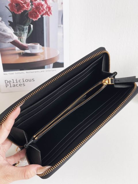 JuzBeauty_JuzBeautyMalaysia_JuzPretty_Authentic_Kbeauty_Malaysia_Skin_Care_Cosmetics_Jbeauty_Health_Care_korean_streetwear_US_Luxury_TORY BURCH 136110 0522 Emerson Wristlet Zip Continental Black 手拿包2.jpg