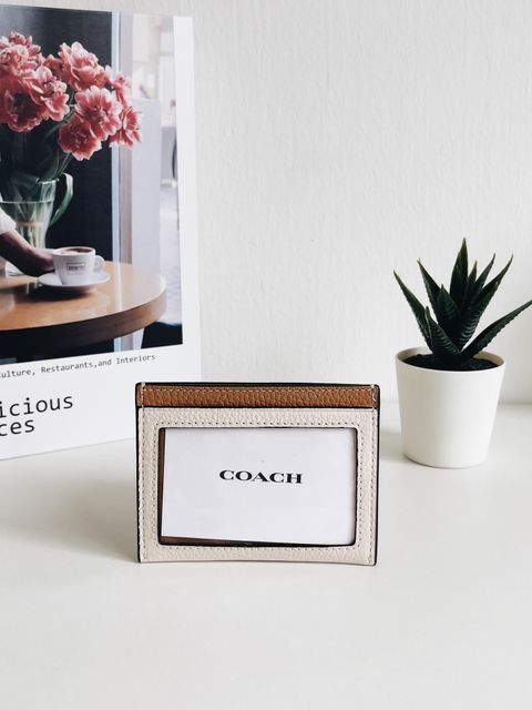 JuzBeauty_JuzBeautyMalaysia_JuzPretty_Authentic_Kbeauty_Malaysia_Skin_Care_Cosmetics_Jbeauty_Health_Care_korean_streetwear_US_Luxury_COACH CK441 Slim Id Card Case In Colorblock In Sv-Sandy Beige Multi 卡包1.jpg