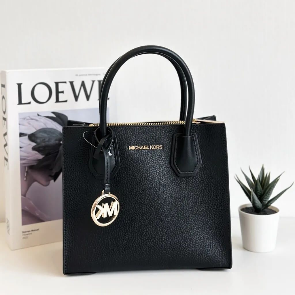 JuzBeauty_JuzBeautyMalaysia_JuzPretty_Authentic_Kbeauty_Malaysia_Skin_Care_Cosmetics_Jbeauty_Health_Care_korean_streetwear_US_Luxury_MICHAEL KORS 35S1GM9M2L Mercer Medium Pebbled Leather Crossbody Bag 斜挎包3