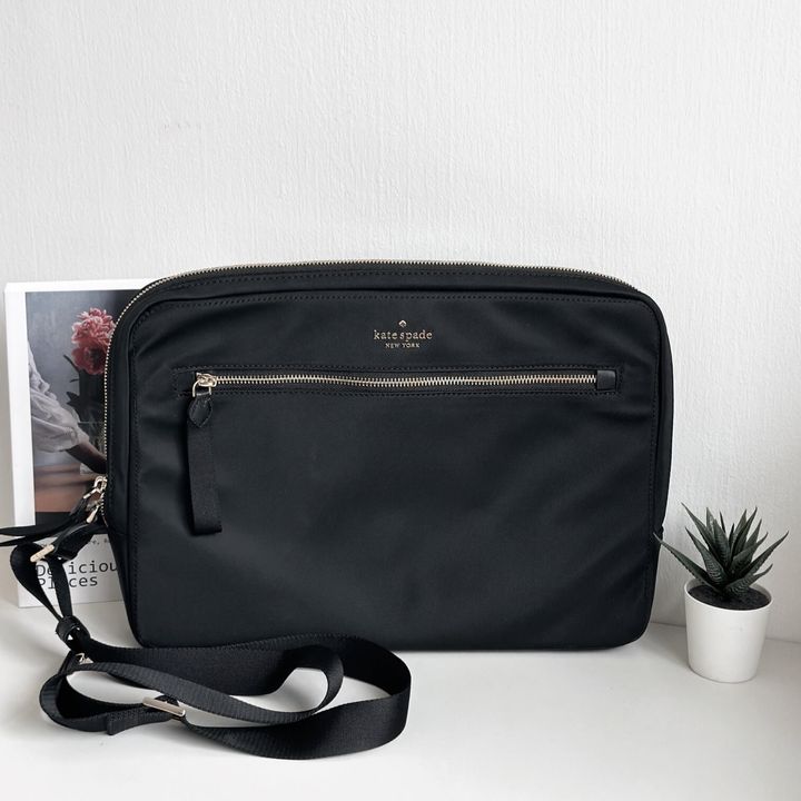 JuzBeauty_JuzBeautyMalaysia_JuzPretty_Authentic_Kbeauty_Malaysia_Skin_Care_Cosmetics_Jbeauty_Health_Care_korean_streetwear_US_Luxury_KATE SPADE WKR00577 Chelsea Laptop Sleeve With Strap in Black 笔记本电脑包1