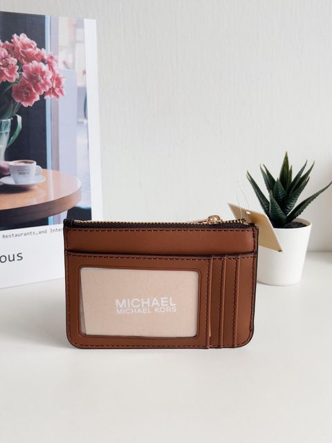 JuzBeauty_JuzBeautyMalaysia_JuzPretty_Authentic_Kbeauty_Malaysia_Skin_Care_Cosmetics_Jbeauty_Health_Care_korean_streetwear_US_Luxury_MICHAEL KORS 35H9GTVP1B Jet Set Travel Small Top Zip Coin Pouch With ID Window In Brown 卡包2