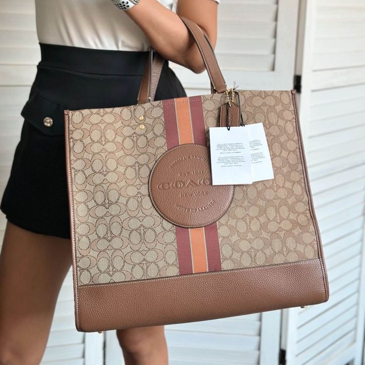 JuzBeauty_JuzBeautyMalaysia_JuzPretty_Authentic_Kbeauty_Malaysia_Skin_Care_Cosmetics_Jbeauty_Health_Care_korean_streetwear_US_Luxury_COACH C8418  Dempsey Tote 40 In Signature Jacquard With Stripe In Im Khaki Saddle Multi 托特包3