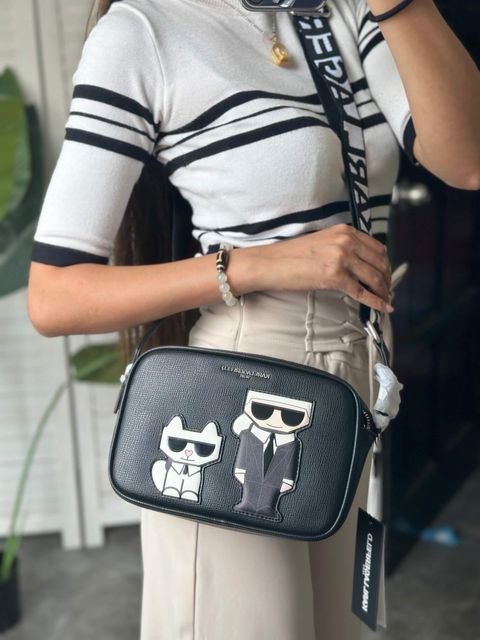 JuzBeauty_JuzBeautyMalaysia_JuzPretty_Authentic_Kbeauty_Malaysia_Skin_Care_Cosmetics_Jbeauty_Health_Care_korean_streetwear_US_Luxury_KARL LAGERFELD LH1EU9BJ Maybelle Crossbody Camera Bag In Black 相机包9