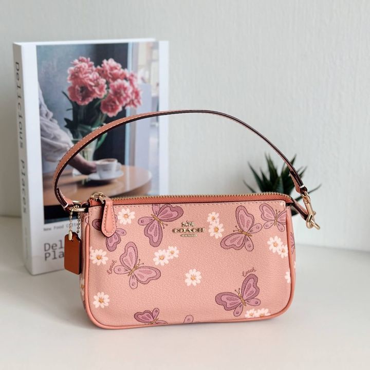 JuzBeauty_JuzBeautyMalaysia_JuzPretty_Authentic_Kbeauty_Malaysia_Skin_Care_Cosmetics_Jbeauty_Health_Care_korean_streetwear_US_Luxury_COACH CH605 Nolita 19 With Lovely Butterfly Print 麻将包4