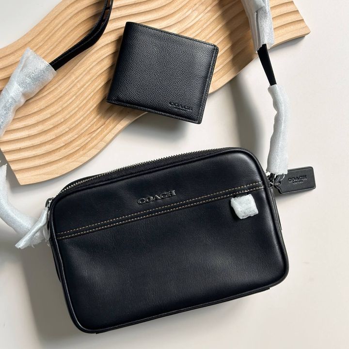 JuzBeauty_JuzBeautyMalaysia_JuzPretty_Authentic_Kbeauty_Malaysia_Skin_Care_Cosmetics_Jbeauty_Health_Care_korean_streetwear_US_Luxury_COACH C4148 Graham Crossbody In Black 男款相机包1