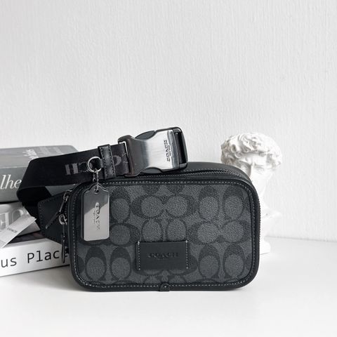 JuzBeauty_JuzBeautyMalaysia_JuzPretty_Authentic_Kbeauty_Malaysia_Skin_Care_Cosmetics_Jbeauty_Health_Care_korean_streetwear_US_Luxury_COACH CM106 Wyatt Belt Bag In Signature Canvas in Charcoal Black 男款胸包2