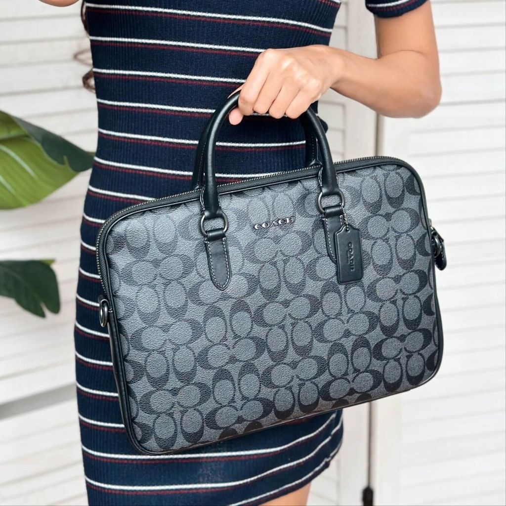 JuzBeauty_JuzBeautyMalaysia_JuzPretty_Authentic_Kbeauty_Malaysia_Skin_Care_Cosmetics_Jbeauty_Health_Care_korean_streetwear_US_Luxury_COACH CJ630 Liam Compact Brief In Signature Canvas In Charcoal Black 公事包1